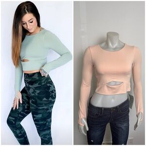 NWT - BARE ACTIVEWEAR - Made to Move Crop in Peach. Cute Cut-out detail.